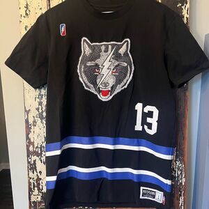 Post Game embroidered size L UNDRDGS Black T-Shirt with Wolf Graphic # 13 men’s